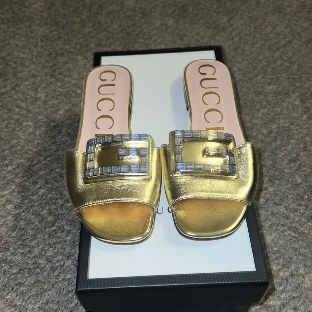 Gucci sandals. 35 1/2 - Picture 1 of 9